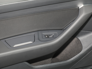 2018Ŀ 330TSI DSG A п؅^