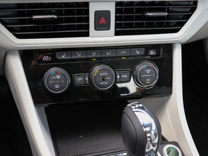 2019280TSI DSGA {(dio){(dio)(ji)