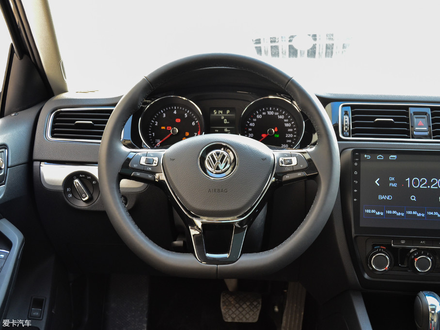 2018款速腾1.6l 自动舒适型
