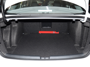 2018款180TSI DSG臻享型 行李厢空间