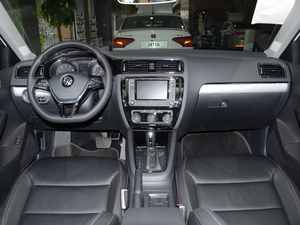 2018款180TSI DSG臻享型 内饰全景