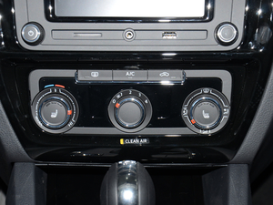 2018180TSI DSG {(dio){(dio)(ji)