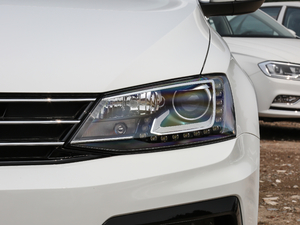 2018款280TSI DSG熠动版 大灯