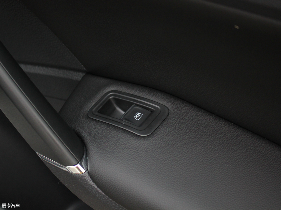 2018��ε�I 230TSI DSG���A��