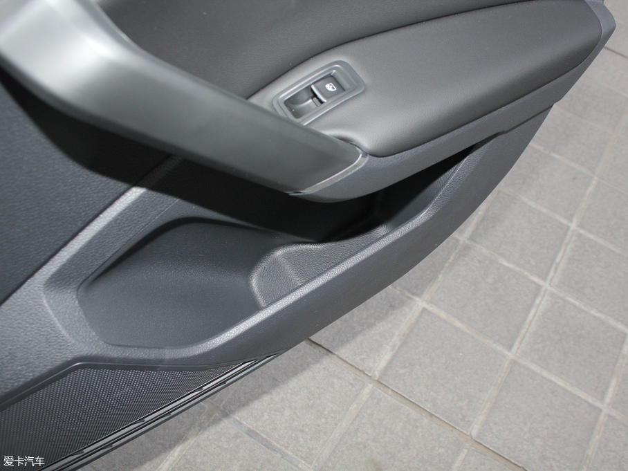 2018��ε�I 230TSI DSG���A��