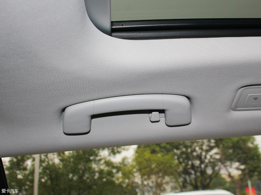 2018��ε�I 230TSI DSG���A��