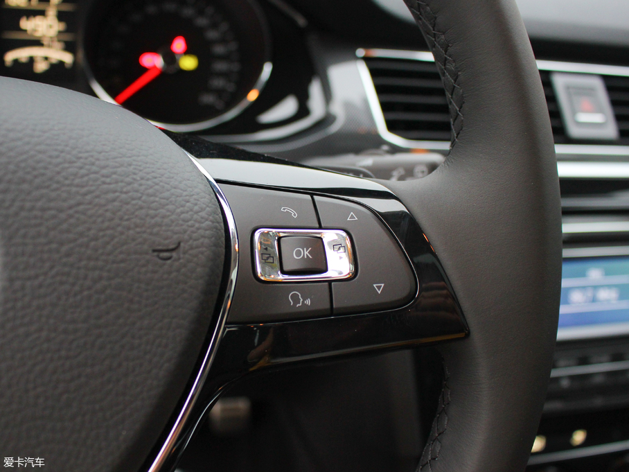 2018��ε�I 230TSI DSG���A��