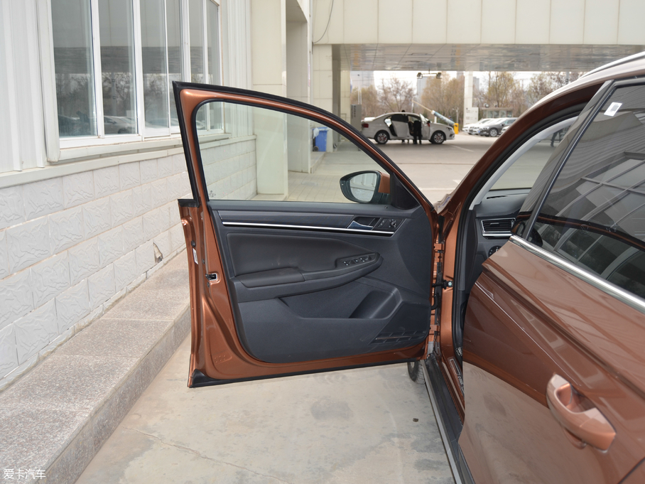 2018εI(lng) 1.5L Ԅ(dng)A