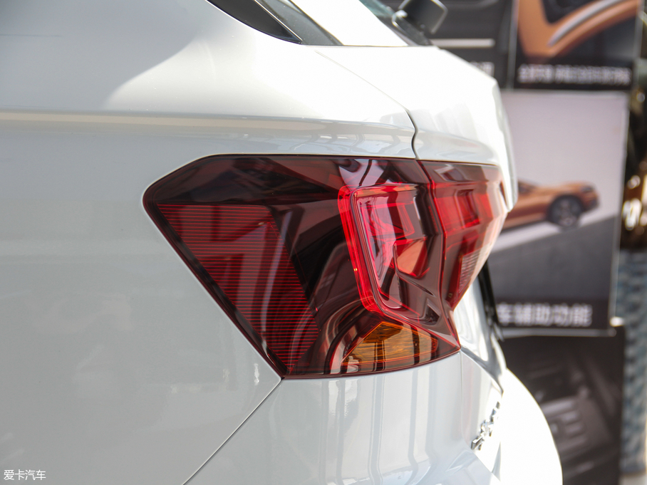 2018εI(lng) 230TSI քm