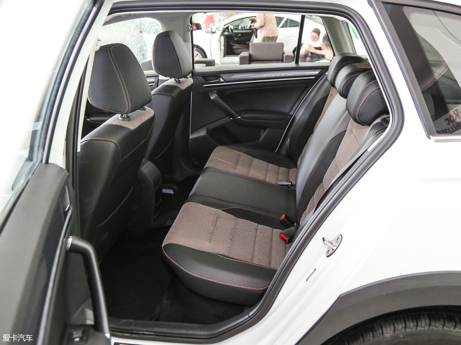 2018εI(lng) 230TSI DSGm