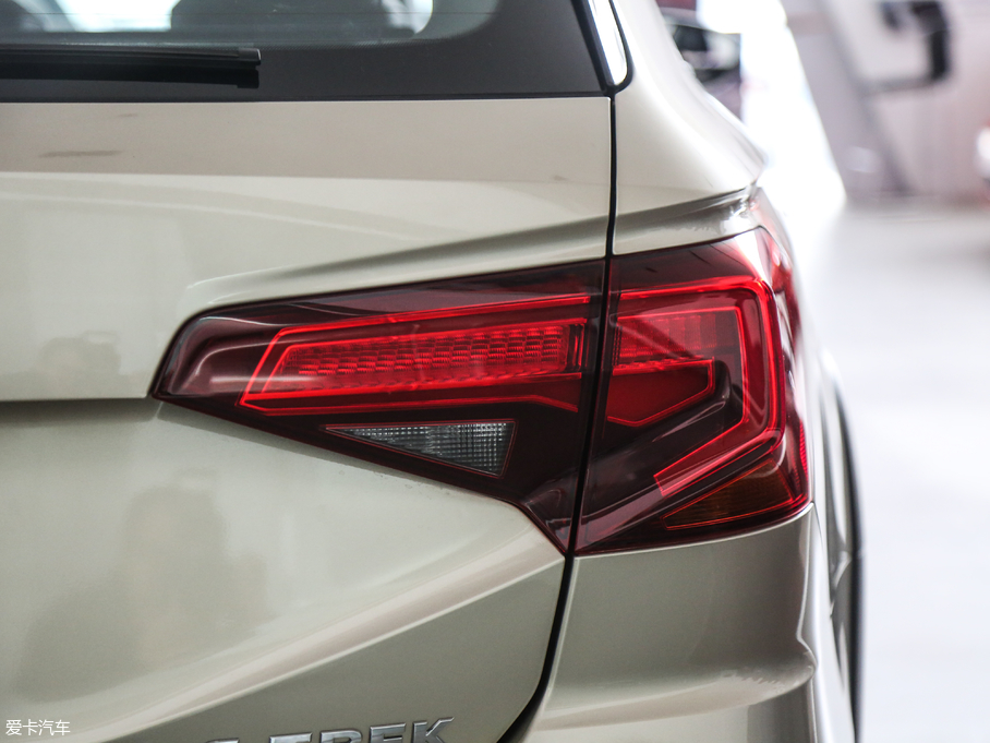 2018εI(lng) 1.5L Ԅm