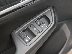 2018230TSI DSGA {܇ƅ^(q)	