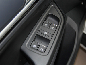 2018230TSI քm {܇ƅ^(q)	