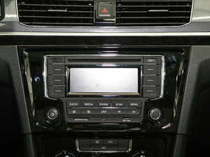 2018230TSI DSGm п؅^