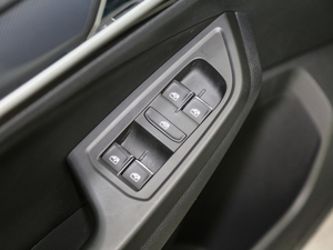 2018230TSI DSGm {܇ƅ^	