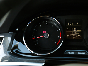 2018230TSI DSGA п؅^