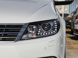 2018款1.8TSI 豪华型 大灯