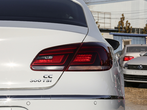 2018款1.8TSI 豪华型 尾灯