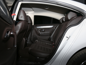 2018款1.8TSI 豪华型 后排空间