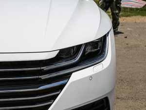 2019款380TSI 曜颜版 国V 大灯