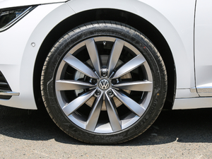 2019款380TSI 曜颜版 国V 轮圈