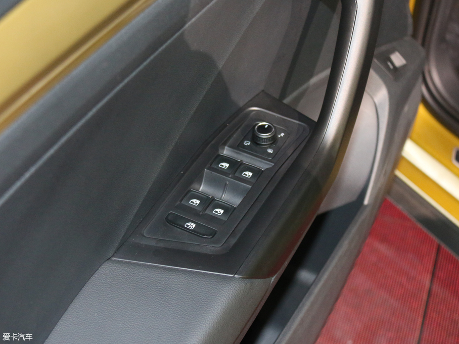 2018T-ROC̽ 280TSI DSG(q)A