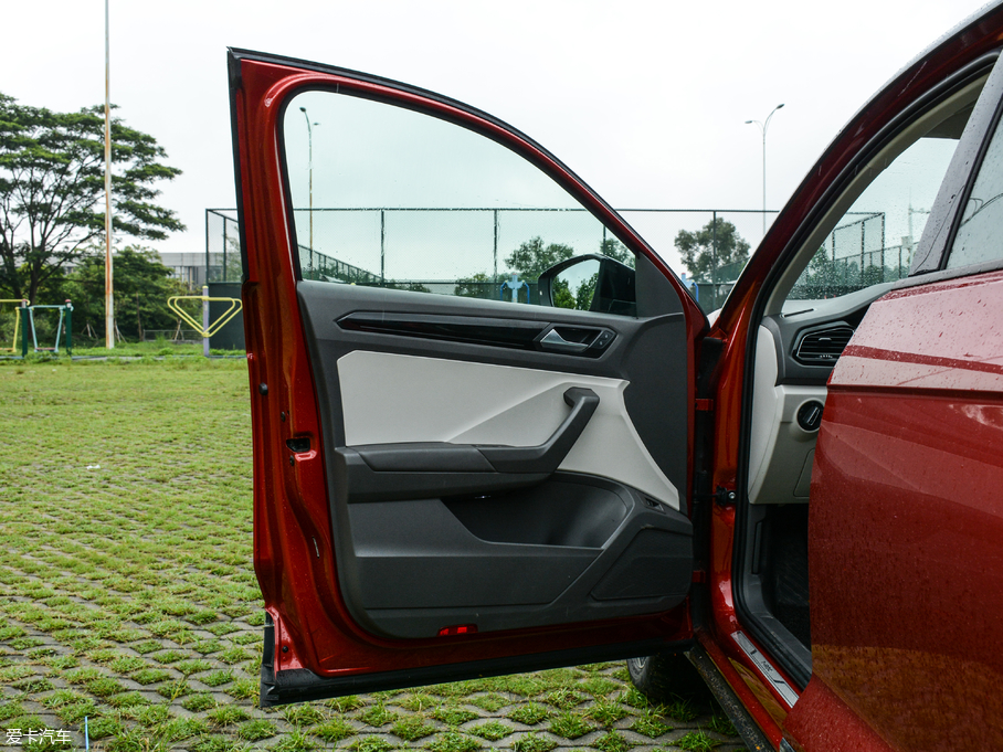 2018T-ROC̽ 280TSI DSG(q)A