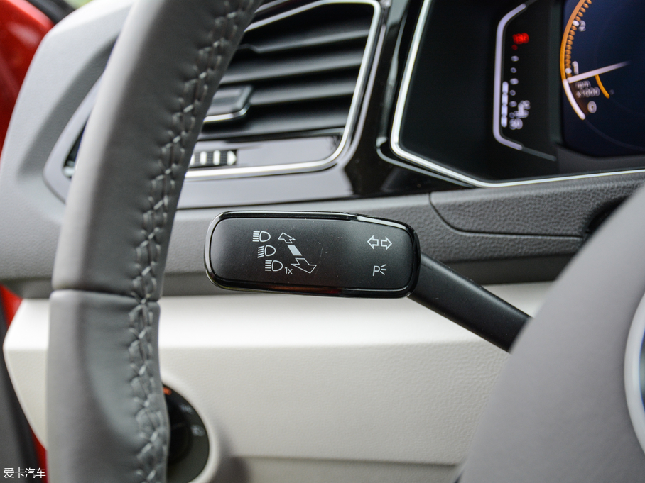 2018T-ROC̽ 280TSI DSG(q)A