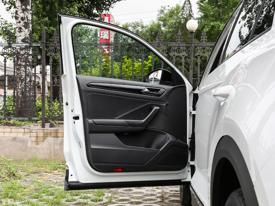 2018T-ROC̽ 280TSI DSG(q)A