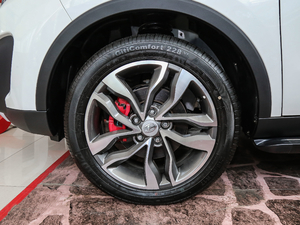 2018款1.5L 自动炫智版 轮圈