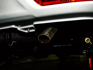 2015款1.5L 手动公务舱 排气管