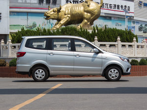 2015款1.4L 手动经济舱 正侧（左）