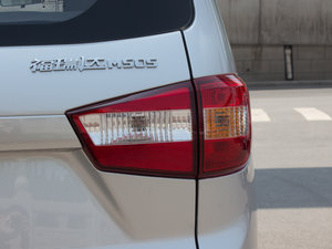 2015款1.4L 手动经济舱 尾灯