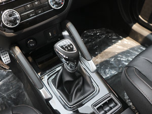 2016款1.5L 手动炫智版 换挡杆