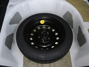 2018款1.5L 手动尊贵版 备胎