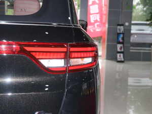 2018款1.5T CVT豪华型 5座 尾灯