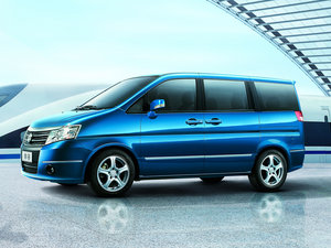 2011款2.0L 手动豪华版 7座 整体外观