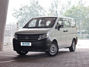 2011款1.5L 手动标准版 7座 左前45度