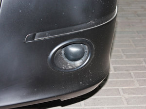 2011款1.5L 手动标准版 7座 前雾灯