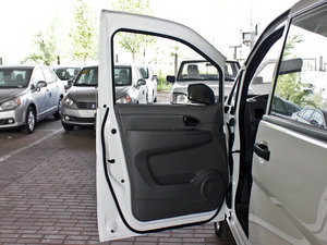 2011款1.5L 手动标准版 7座 驾驶位车门