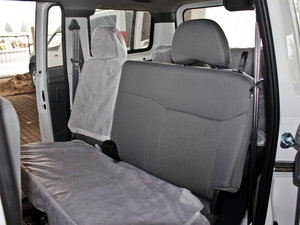 2011款1.5L 手动标准版 7座 后排座椅