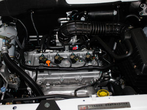 2011款1.5L 手动标准版 7座 发动机