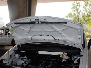 2011款1.5L 手动标准版 7座 其它