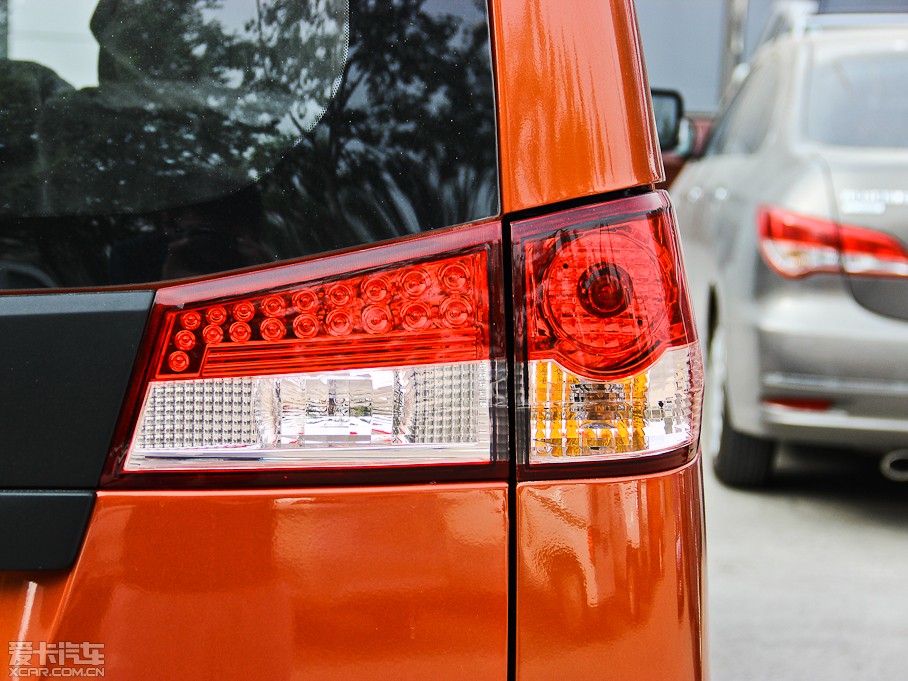 2013 1.5L ք(dng)(bio)(zhn) 5 V