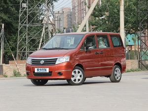2013款1.5L 手动舒适版 7座 国V 左前45度