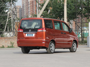 2013款1.5L 手动舒适版 7座 国V 整体外观