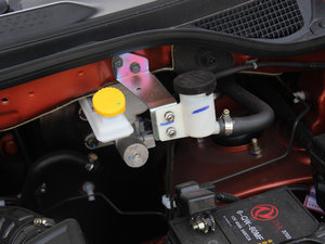 2013款1.5L 手动舒适版 7座 国V 其它