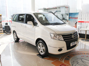 2014款1.6L 手动舒适型7座 国V  整体外观