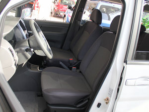 2014款1.6L 手动舒适型7座 国V  主驾驶座椅
