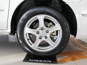 2014款1.6L 手动舒适型7座 国V  轮圈
